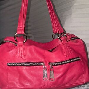 VTG Kenneth Cole Reaction Fuscia handbag 100% soft leather excellent condition